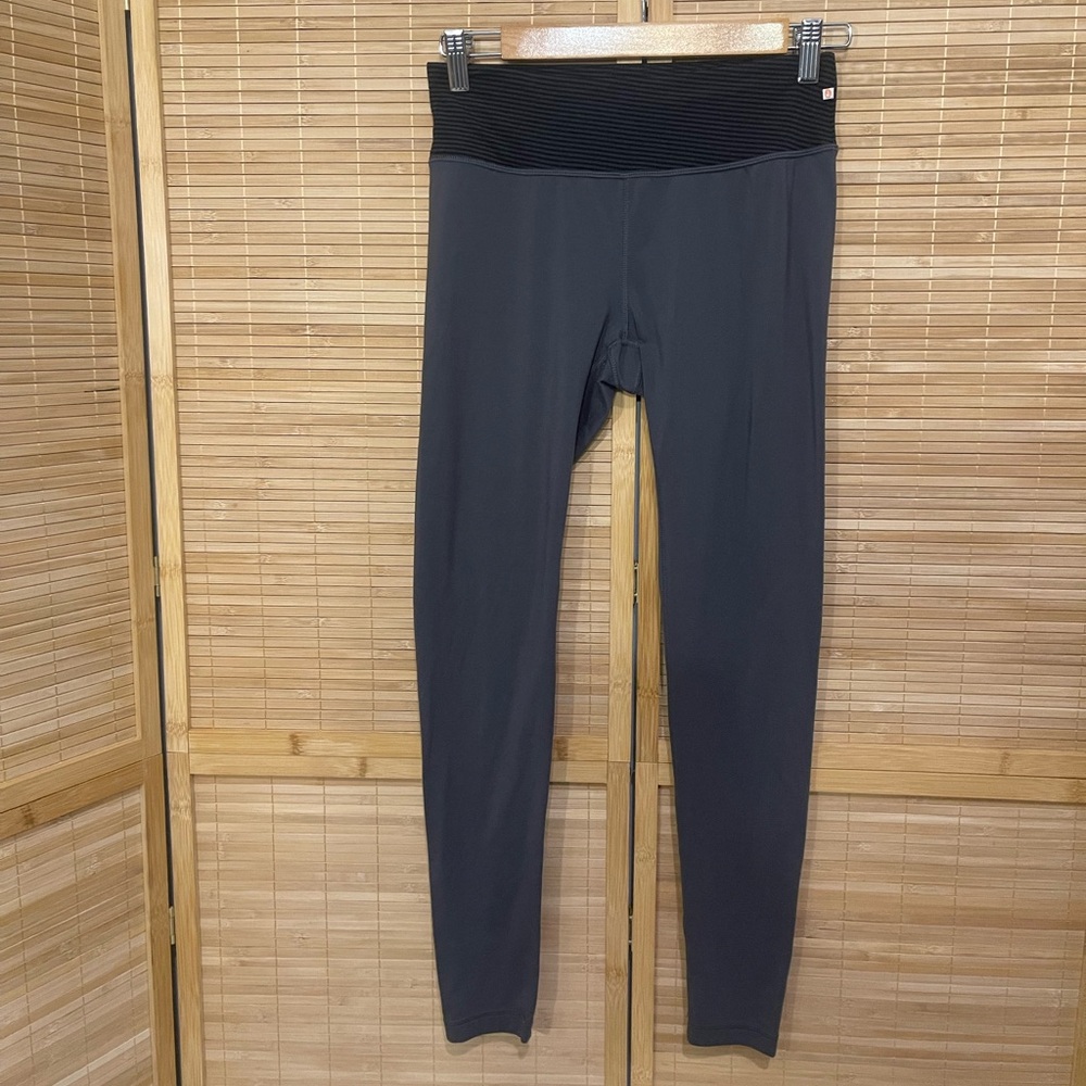 Avalanche gray leggings with thick gray black waistband woman small